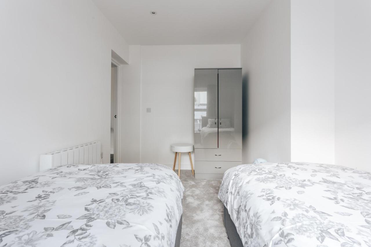 בורנמות' Contemporary Two Bedroom Duplex - Secluded Residence With Parking In A Prime Central Location מראה חיצוני תמונה