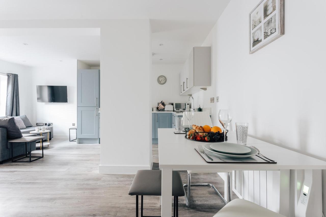 בורנמות' Contemporary Two Bedroom Duplex - Secluded Residence With Parking In A Prime Central Location מראה חיצוני תמונה
